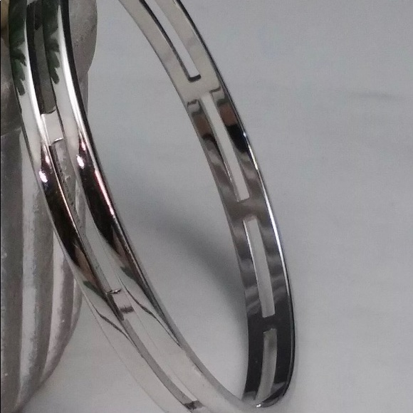 Monet bangle bracelet silver - Picture 2 of 5